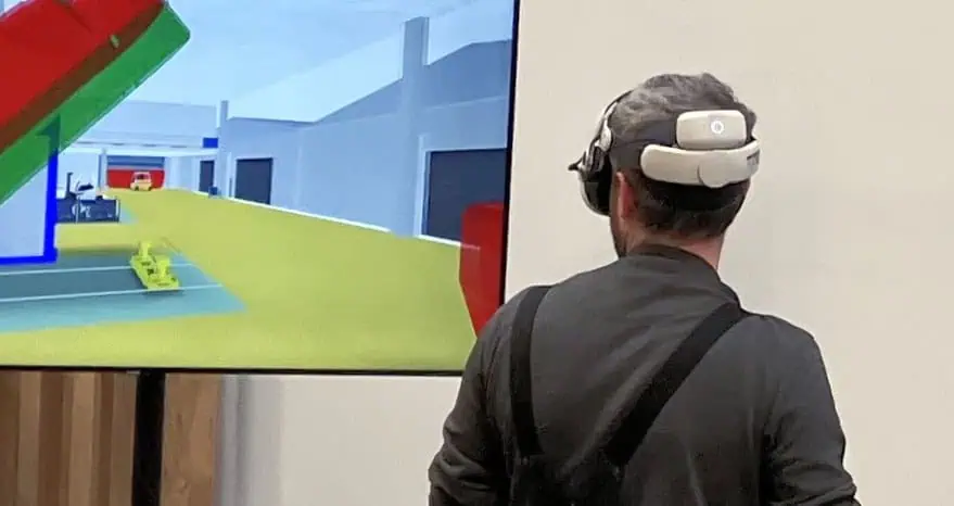 SILOKING workshop with employees from production of the 3D layout viewed in visTABLE®VR